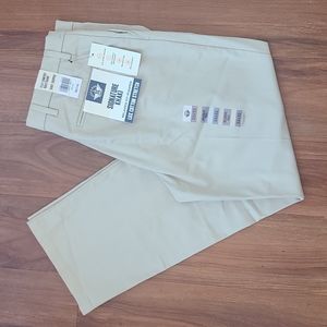 Dockers Lux Signature pleated tan khakis
